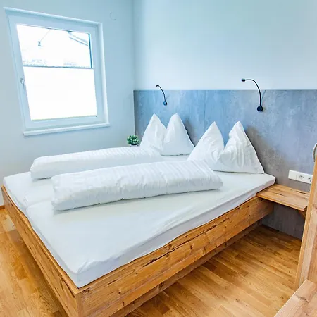 Happy 4 By Alpenidyll