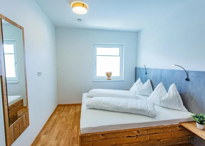 Happy 4 By Alpenidyll